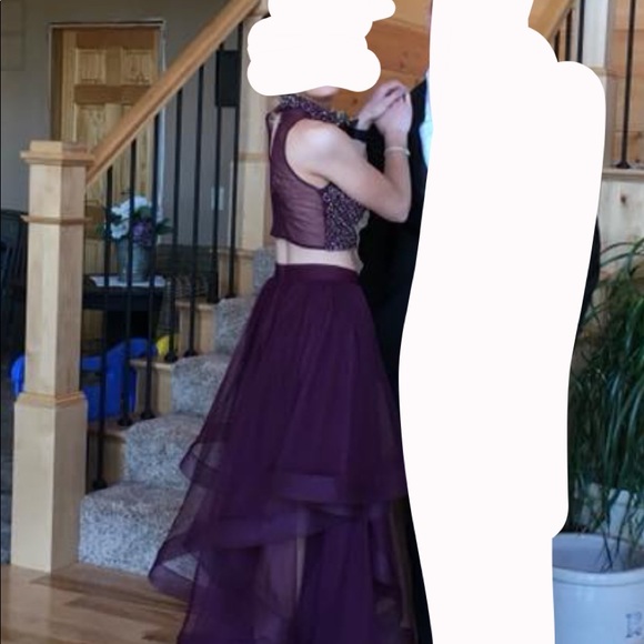 Wine colored prom dress - Picture 5 of 8